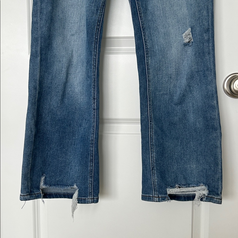 Kut Kelsey Fab Ankle Flare Jean, 6 - Picture 4 of 10